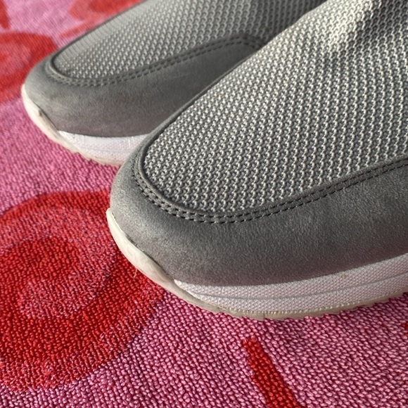 Marc Fisher muscling women’s wedge sneakers. Stretch,Gray size 9. Suede trim. - Picture 5 of 8